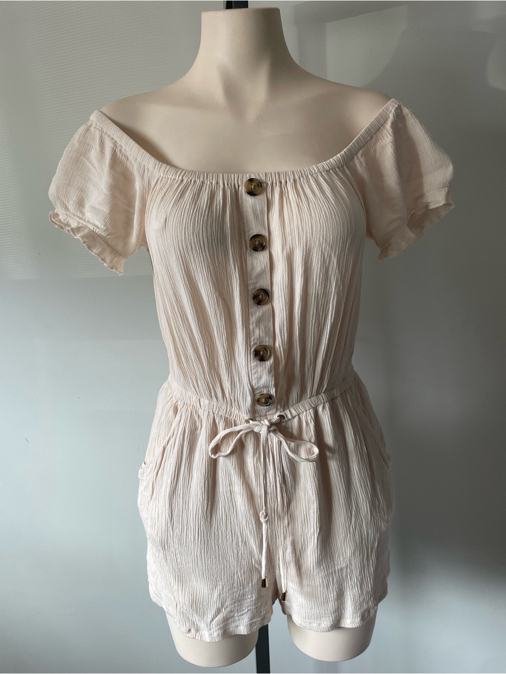 Guess Off Shoulder Shorts Romper Boho Cream Front Button Down Playsuit Small